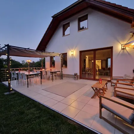 Szamosvilla - Bbq, 8bdrm, Very Close To Center *