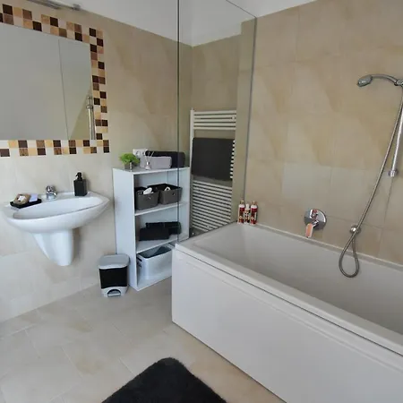 Apartment Szamosvilla - Bbq, 8bdrm, Very Close To Center *